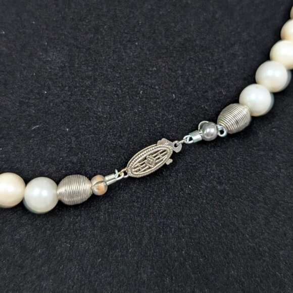 Vintage Pearl Necklace with Puffy Heart Pendant - Picture 6 of 8